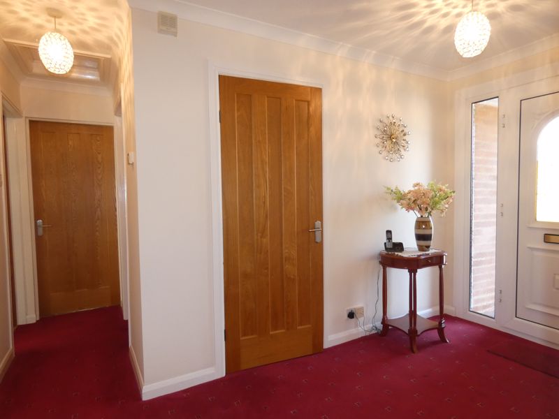 Entrance Hallway- click for photo gallery